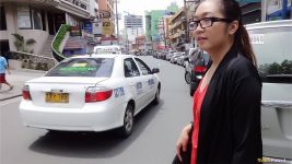 Pretty Filipina on the streets of Cebu City