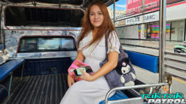Thai babe poses on tuktuk