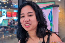 Pinay smiles for camera